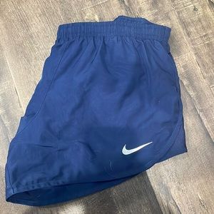 NIKE RUNNING SHORT